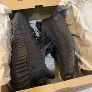 Yeezy Boost 350 V2